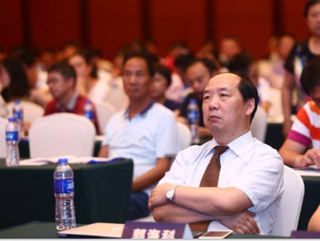 2017华东白内障与角膜病高峰论坛8868在线官网登录平台 - 8868网页版登录集团业务副总院长郭海科