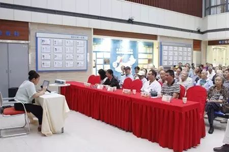 成都8868在线官网登录平台 - 8868网页版登录党支部联合成都市各街道、社区共同举办了“重温革命岁月 关爱退伍军人”活动，为成都市退伍军人进行 眼健康检查、宣传眼健康知识等义诊活动，7日上午成都8868登录平台医疗队走进成都市新能社区，为退伍军人们送去了一份关爱。.jpg