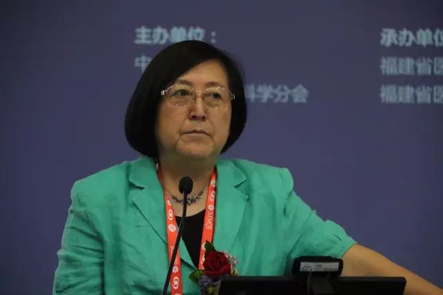9月15日下午，在 22次全国眼科学术大会上，中国眼科医师“明日之星”计划在福州海峡环球会展中心正式启动，数 名中外眼科专家在现场及通过视频直播共同见证。2.jpg