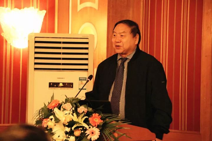 11月17日，宜昌8868在线官网登录平台 - 8868网页版登录 举办了“2017斜视与小儿眼科学术交流会”。本次交流会旨在进一步保护青少儿视力，为宜昌斜视与小儿眼科领域的临床工作者及其他相关人员搭建了相互交流的平台。进一步提升青少儿眼科医疗知识水平和 水平，推动中国青少儿视觉健康，让每个孩子都拥有一双健康明亮的眼睛。3.jpg
