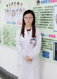 2017年对我来说是值得欣喜和感恩的一年。因为这一年我幸运地入选“中国眼科医师明日之星计划”，成为小儿眼科项目的 批学员，欣喜自己得到向专家名师学习的机会，感恩8868登录平台集团给予的强大支持。11月我满怀激动和喜悦的心情启程前往厦门，走出高崎机场的那刻，厦门这座处处散发出迷人气息的城市用她春天般的阳光温暖了我忐忑的心1.jpg