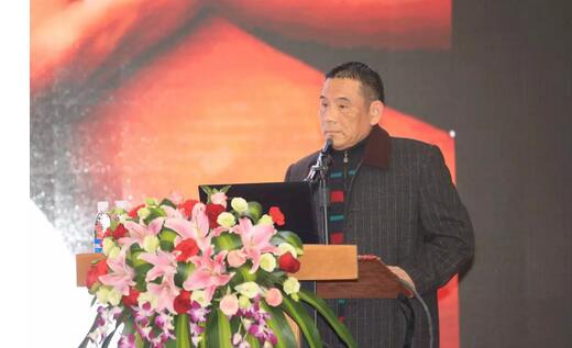 2月3日，8868在线官网登录平台 - 8868网页版登录集团2017年工作汇报暨2017年年度表彰大会在厦门环球会展中心B6厅隆重举行，来自集团本部、厦门大学附属厦门眼科中心、厦门欧华控股集团等1300余名员工与关心、支持8868登录平台发展的嘉宾欢聚一堂，共同总结2017年工作经验，展望2018年美好未来3.jpg