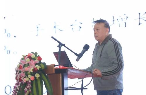2月3日，8868在线官网登录平台 - 8868网页版登录集团2017年工作汇报暨2017年年度表彰大会在厦门环球会展中心B6厅隆重举行，来自集团本部、厦门大学附属厦门眼科中心、厦门欧华控股集团等1300余名员工与关心、支持8868登录平台发展的嘉宾欢聚一堂，共同总结2017年工作经验，展望2018年美好未来6.jpg