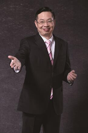厦门眼科中心近年来取得的成就令业界瞩目：拥有863课题、973课题、国家十一五科技支撑计划、国家自然科学基金、国家杰出青年基金、博士后科学基金、外国专家引智项目及省市课题近百项，共有153项科研获奖，发表文章600余篇，其中发表SCI文章78篇，在中国医学科学院发布的“2014年度中国医院科技影响力排行榜—科学排行”排名全国前*.jpg