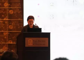 3月10日下午，厦门眼科中心围绕“一切以病人为中心”的办院宗旨，举行了“2018工作计划汇报会暨目标签订仪式”。当天，厦门眼科中心掌舵者苏庆灿、院领*班子成员、各专科学科带头人等医护及后勤部门中层干部以上管理人员参加了此次会议。19_副本.png