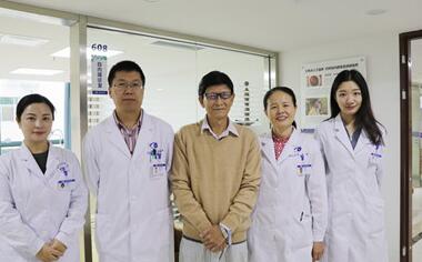 深圳8868在线官网登录平台 - 8868网页版登录 为78岁的患者巫先生实施新型三焦点人工晶体植入术1.jpg
