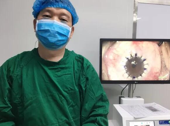 4月11日，饱受圆锥角膜之痛10余年的湖北宋女士，在东莞8868在线官网登录平台 - 8868网页版登录卢敏院长角膜移植手术后顺利出院4.jpg