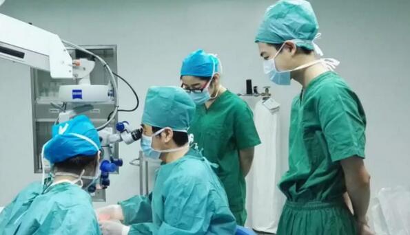 8868在线官网登录平台 - 8868网页版登录杨付合院长——看一个病人交一个朋友，做一台手术出一台精品 4.jpg