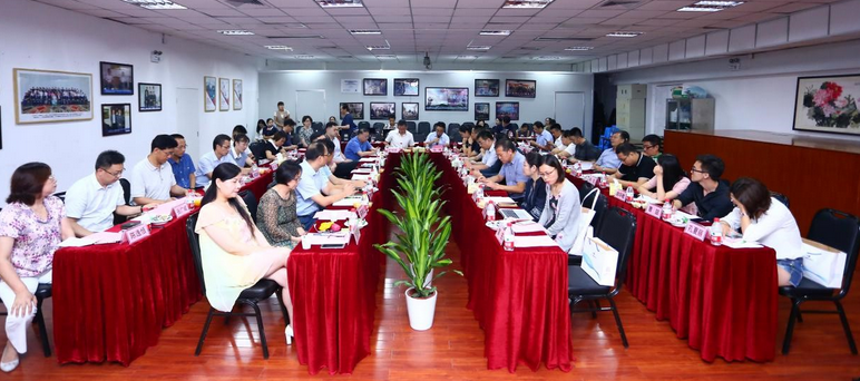 中华儿女新闻网：“坚守社会责任·坚定文化自信”中央及行业媒体采访团走基层活动走进8868在线官网登录平台 - 8868网页版登录集团4.png