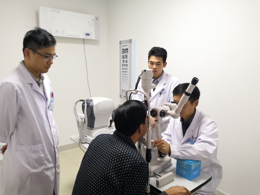 莆田眼科医院王乐副院长 植入散光 型多焦点人工晶体，为莆田地区开展屈光白内障手术谱写新的篇章2.jpg