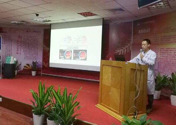 厦门眼科中心近视手术中心“摘镜奉旨价到暨近视激光讲座活动”吸引近200人报名，130现场预存手术费4.jpg