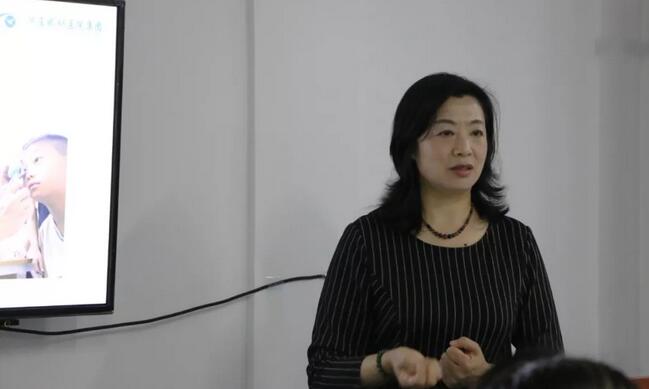 3月6日，20198868在线官网登录平台 - 8868网页版登录集团小儿眼病与综合验光培训班在厦门举行，此次培训班为期8天，从小儿眼病及斜弱视到国内外验光模式纵观，从检影验光技巧手法到综合验光操作规范，从验光理论基础到儿童验光、眼病验光的差别和重点，系统验光知识无一不涵盖、无一不相授，为参会学员带来了一场高水准的知识盛宴3.jpg
