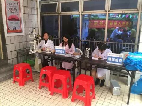 3月15日厦门眼科中心泉州分院携手泉州洛江区卫生健康局、洛江区红十字会举办“关爱老人年眼健康义诊活动” 3.jpg