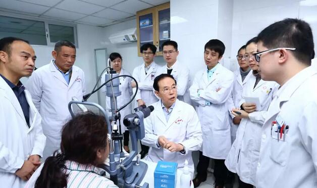 让另一个生命、光明得以延续——清明前夕厦门眼科中心缅怀角膜捐献者5.jpg