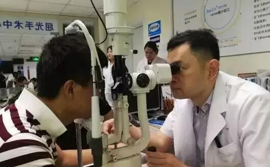 高度近视1250度、2000度的他们为什么想来厦门眼科中心进行ICL手术？2.jpg