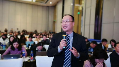 媒体看8868登录平台之海峡导报：2019微笑论坛群英荟萃，厦门眼科中心“笑”傲上海滩2.png