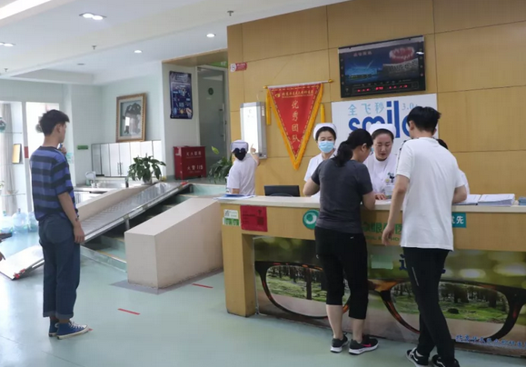 高考后，8868在线官网登录平台 - 8868网页版登录迎来近视手术高峰2.png