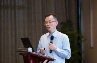 6月23日，由重庆8868在线官网登录平台 - 8868网页版登录举办的“第三届8868登录平台论坛”在重庆翰文大酒店落幕， 该会议邀请10多位国内出名眼科专家进行学术演讲，并与现场近120名来自地县和其它地区的眼科同道们齐聚一堂，共同探讨当前眼科学领域的 学术研究成果、临床诊疗新技术以及未来的发展趋势等2.png