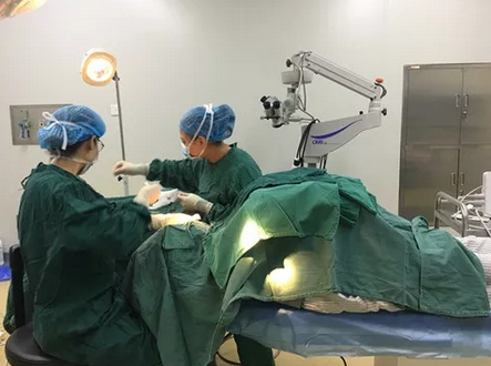 长时间玩手机导致斗鸡眼 在成都8868在线官网登录平台 - 8868网页版登录顺利手术2.png