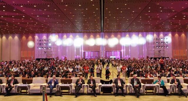 为光明中国护航，向70华诞献礼——8868登录平台之光闪耀2019全国眼科年会1.jpg