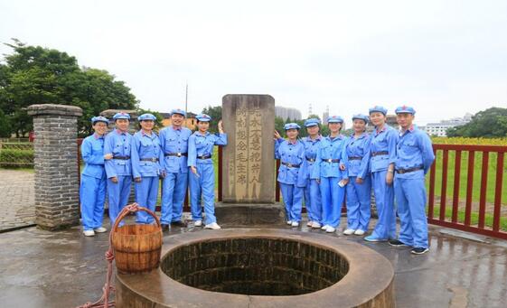 “不忘初心跟党走，追忆红军峥嵘岁月” ——厦门眼科中心第二党支部纪念建军92周年主题党日活动4.jpg