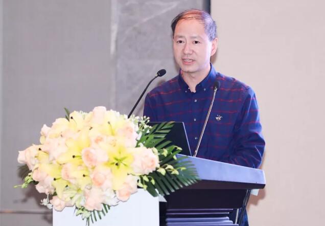 半世屈光史， 一生光明情——宜昌8868登录平台胡学斌院长闪耀2020年关爱近视·SMILE青年论坛2.jpg