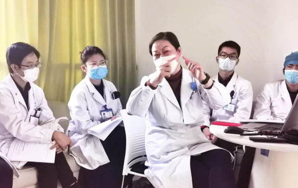 以初心致匠心——厦门眼科中心斜视与小儿眼科潘美华教授以匠心呵护患者的眼健康3.png