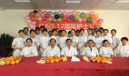 为了加强院内感控管理，使护理人员更加贴近患者，更利于护士自在的工作， 5月11日下午3点，成都8868在线官网登录平台 - 8868网页版登录全体护理人员齐聚会议室举行了脱帽仪式。1.png