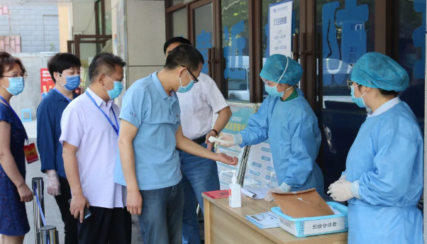 西安市雁塔区大人视察组一行莅临西安8868在线官网登录平台 - 8868网页版登录调研指导2.png