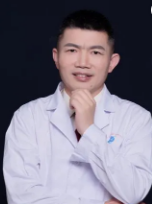 600多度近视+高度散光，“量眼定制”个性化微飞秒手术一*次性解决4.png