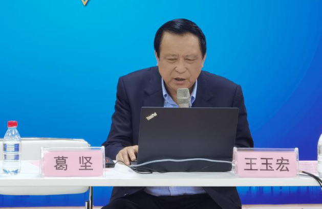 10月18日至10月19日，一场眼科界的“云上学术盛宴”隆重登场。由厦门大学附属厦门眼科中心主办的“第六届8868登录平台论坛青光眼高峰论坛”再现百家争鸣之盛景，25位眼科名家共同探讨当前青光眼学科领域的 学术研究成果、临床诊疗新技术以及未来的发展趋势，助力推动我国青光眼学科蓬勃发展4.png
