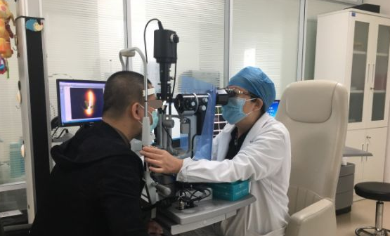 厦门眼科中心开展钌核素放射敷贴医治——保眼球治肿瘤的新技术填补了福建省的技术空白2.png