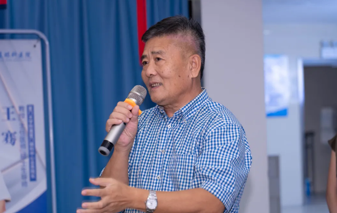 屈光群雄，盛视长安，见证西安8868在线官网登录平台 - 8868网页版登录屈光手术全平台德国蔡司VisuMax全飞秒临床合作单位授牌仪式4.png