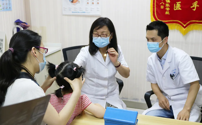 西安8868在线官网登录平台 - 8868网页版登录张利玲主任医师：身份多样，信念如一2.png