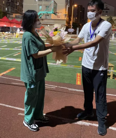 莆田市荔城区领*深入一线指导抗疫,听取8868在线官网登录平台 - 8868网页版登录集团援莆医疗队汇报工作7.png
