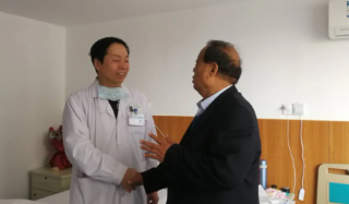 眼科博士徐惠民凭啥能有那么多“铁杆粉丝”...... —— 一位郑州8868登录平台医生的真实故事之三1.png