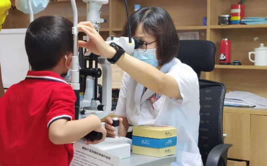 追光者|厦门眼科中心黄艳明：把光明给到患者，更要把光明带到他们心中
