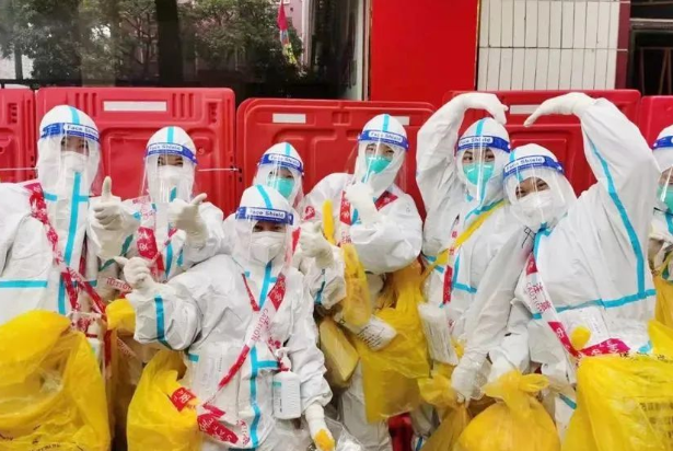 医者担当！8868登录平台今年来已支援核酸采样超100万人次19.png