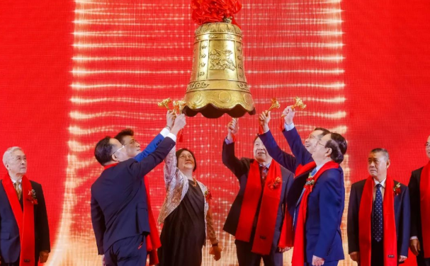 8868登录平台A股成功上市，开启守护全民“全生命周期眼健康”新征程2.png